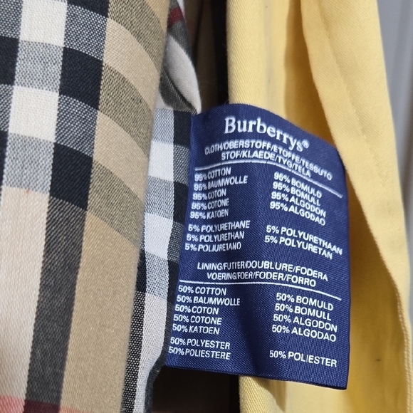 Burberry Beige Coat with Iconic Check Lining - Picture 5 of 7